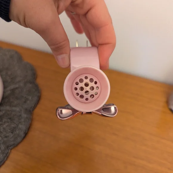 ☃️FLASH SALE☃️Viral Bath And Body Works Pink Bow Wallflower Plug In - Picture 3 of 4